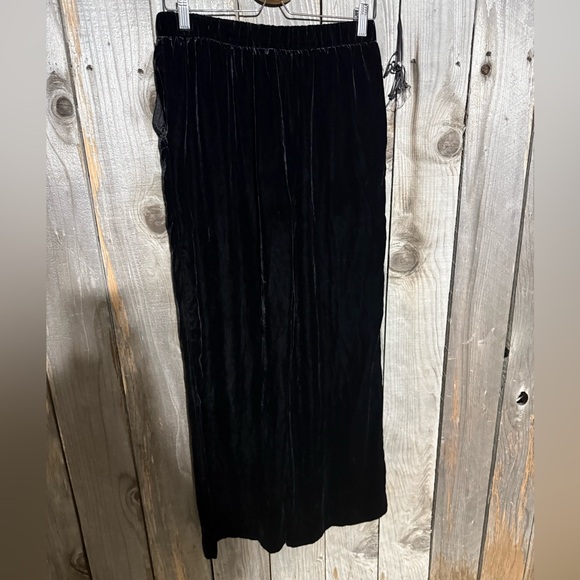 FAHERTY Silk Velvet Genevieve pant - Picture 3 of 6